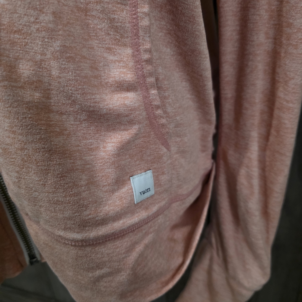 LAST CHANCE Vuori Halo 2.0 Hoodie - Picture 3 of 5